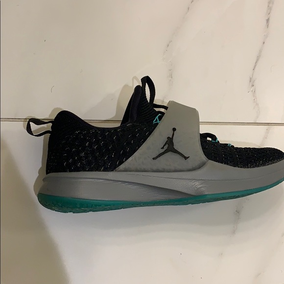 JORDAN TRAINER 2 FLYKNIT men’s 8.5 - Picture 4 of 4